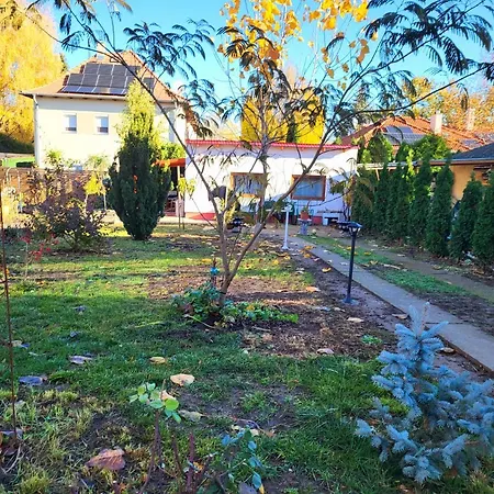 Apartment Secret Garden Apartman